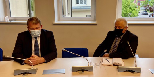 Žemės ūkio ministras, Seimo narys Andrius Palionis, ūkininkas Jonas Vilionis