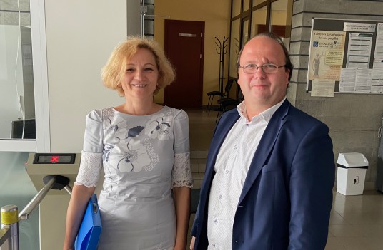 Pretendentai į Prienų seniūnijos seniūno pareigas janina Armonienė ir Vilius Nalivaika