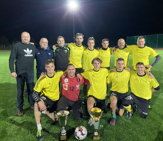 „Ąžuolo“ futbolininkai - Prienų futbolo čempionato laimėtojai