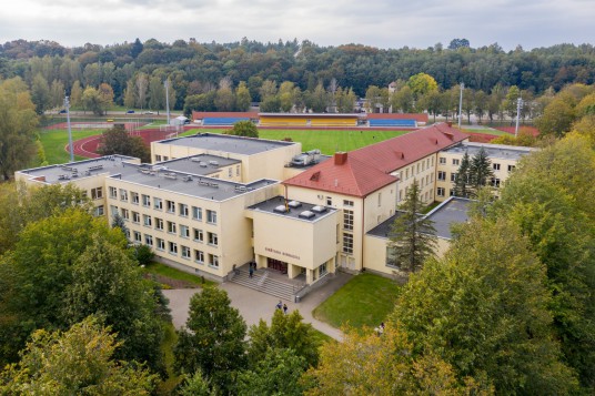 mokymo istaigos-5-gimnazija