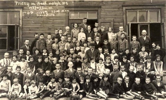 Prienų pradžios mokykla Nr.2  1932-33 mokslo metai.
