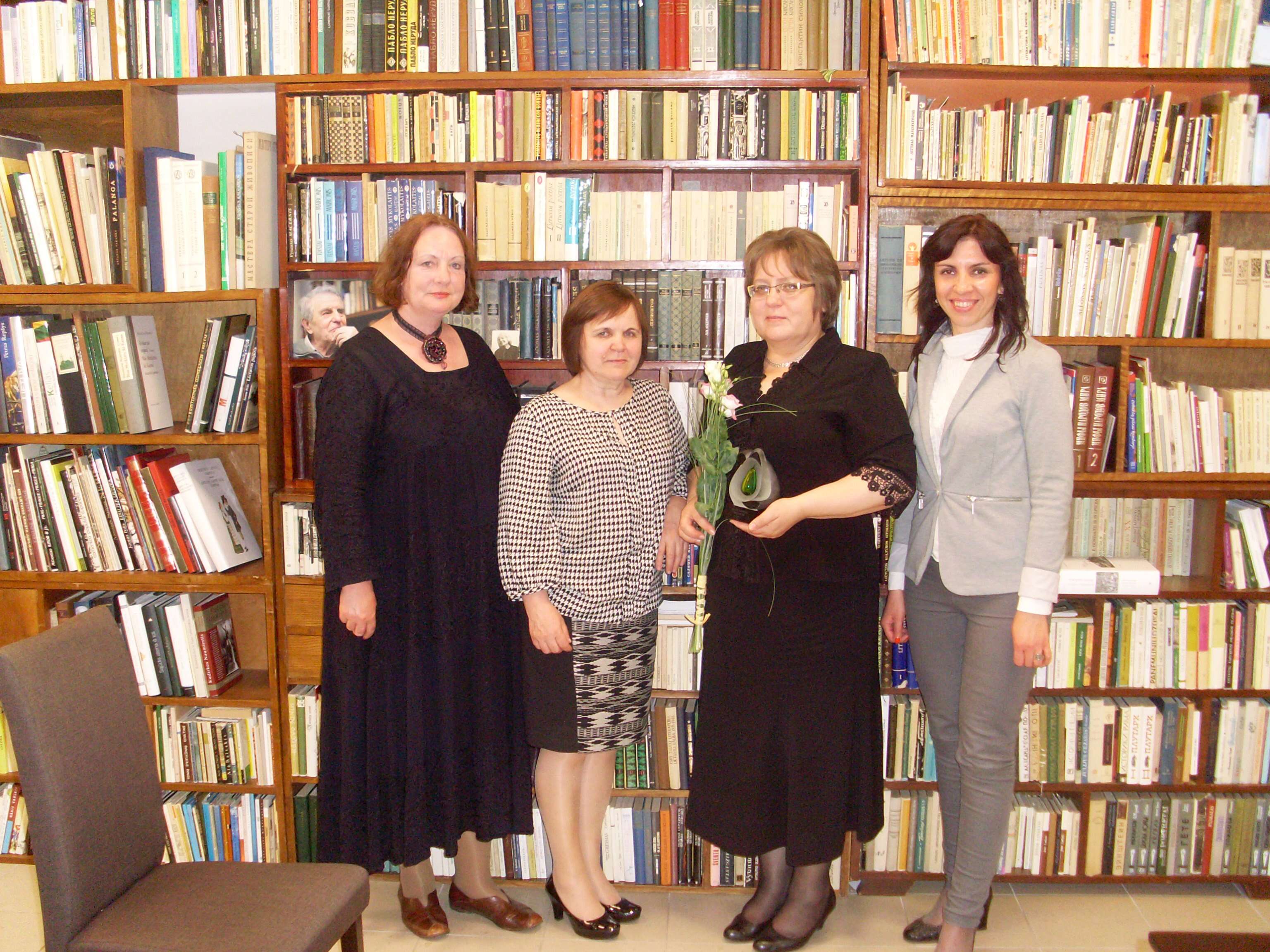 Prienų Justino Marcinkevičiaus viešajai bibliotekai įteikta nominacija  „Lietuviškiausia biblioteka 2013“