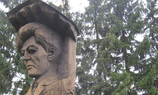 Ipolito Užkurnio skulptūra Jonui Kazlauskui Matiešionyse, Birštono savivaldybė